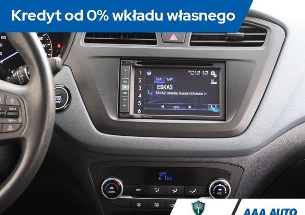 Hyundai i20 cena 50000 przebieg: 52280, rok produkcji 2016 z Działoszyn małe 301